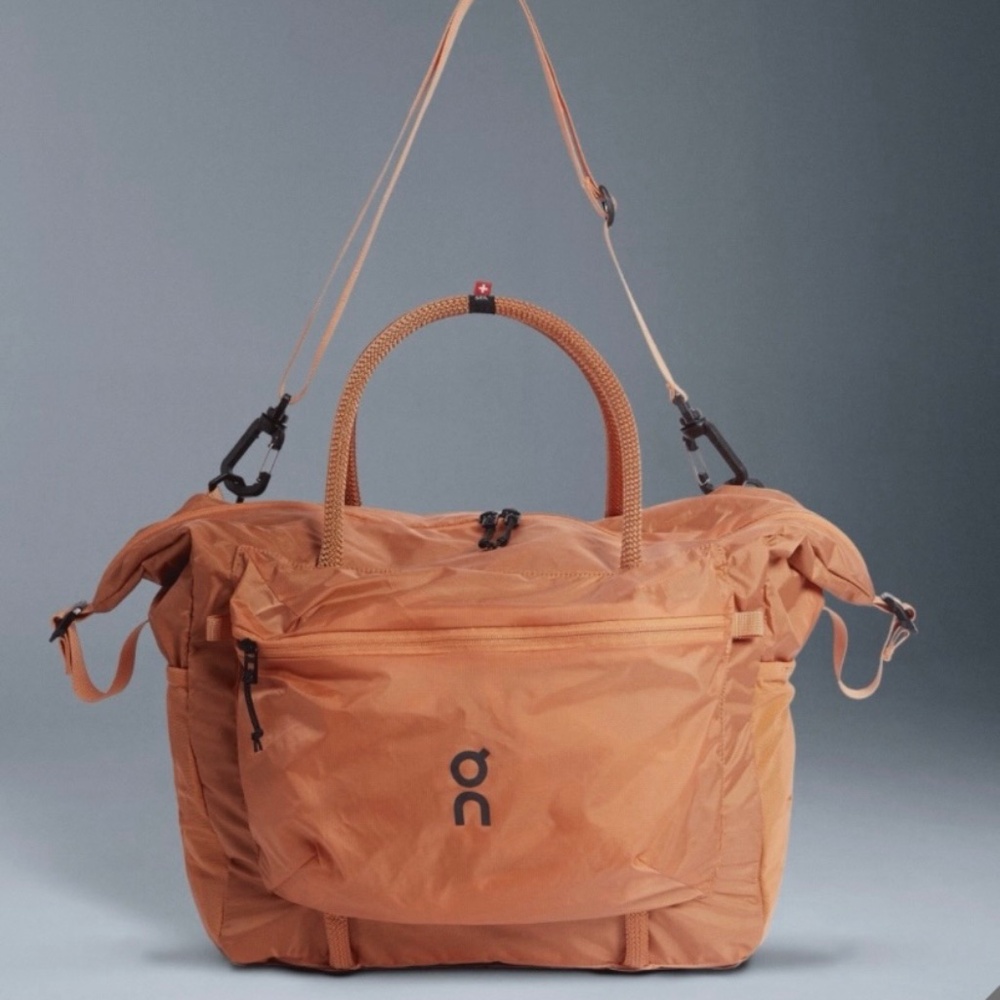 On Cloud Track Pack Liteweight 35L Shoulder Bag